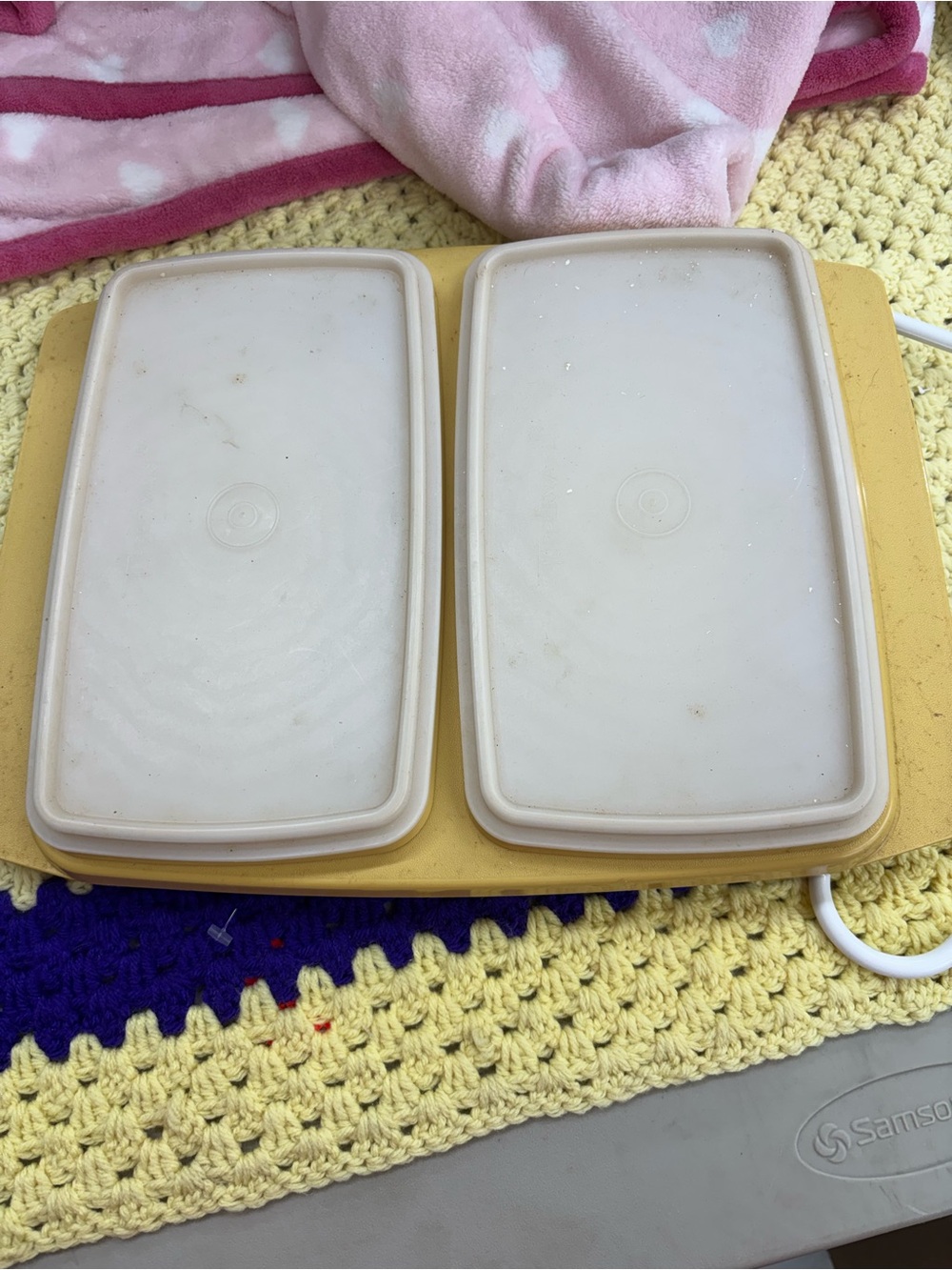 Vtg Tupperware harvest gold divided deli container 815/816